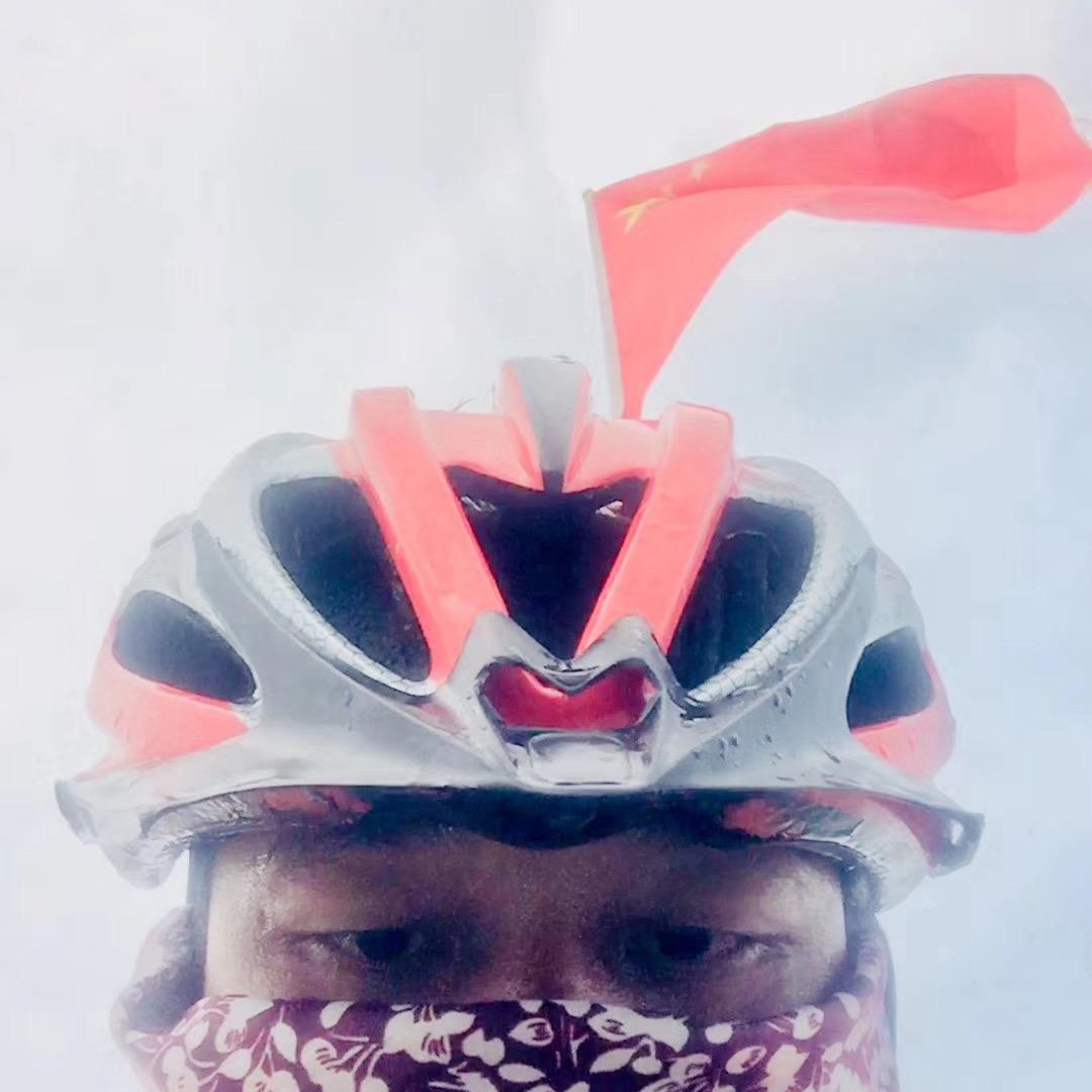 一个爱冒险探险的tony