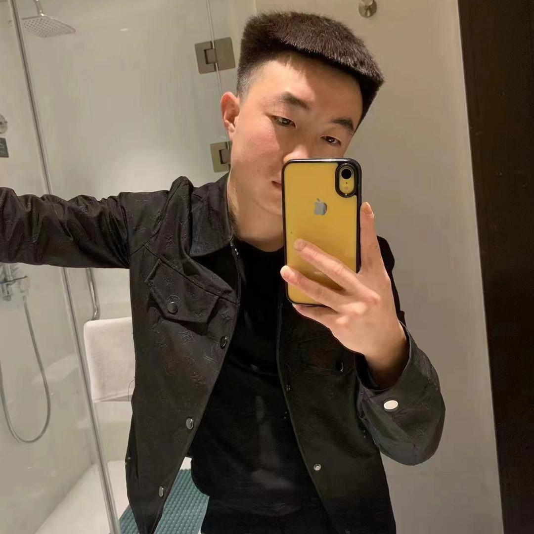 小王  🤡