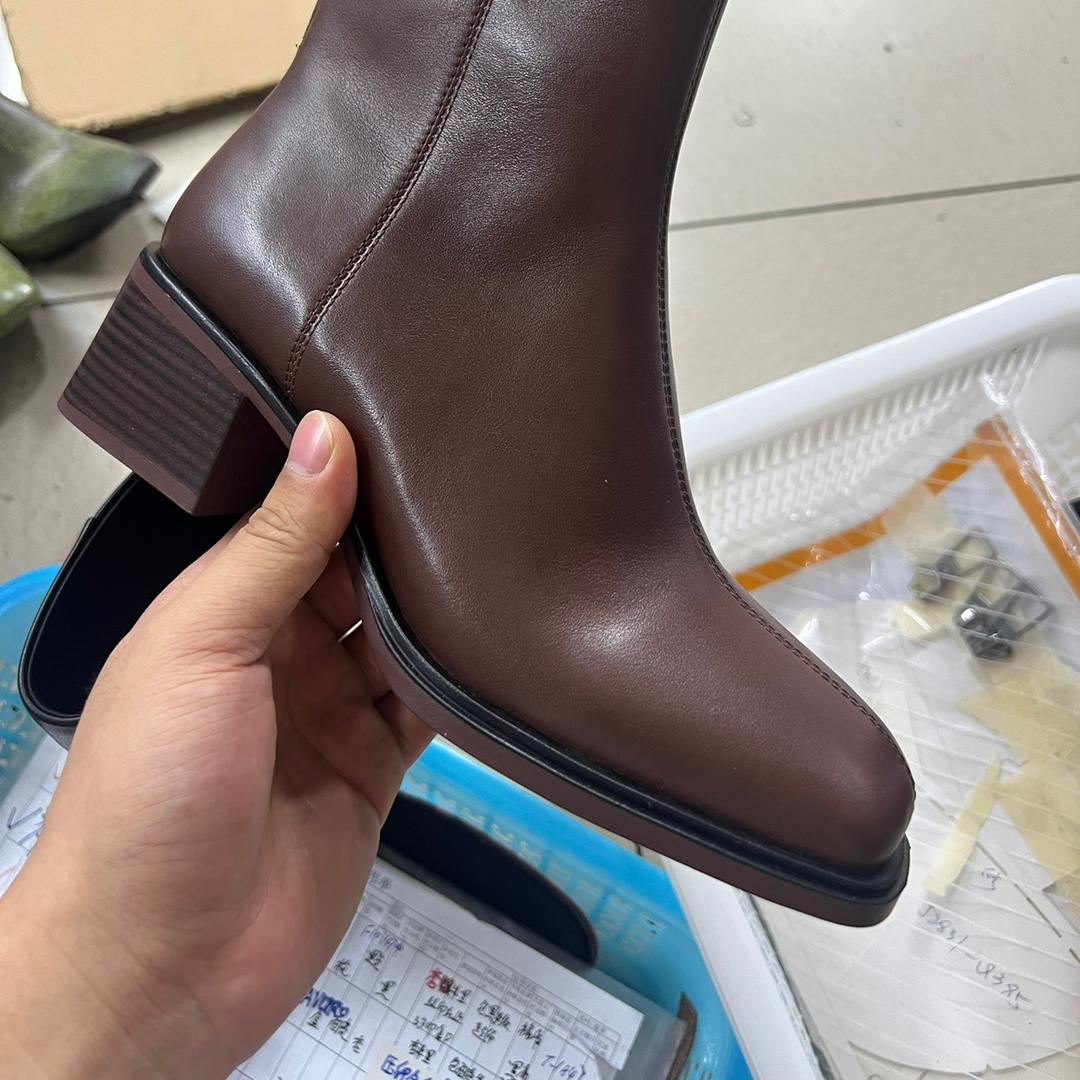 BL.禾时奥莱定制女鞋