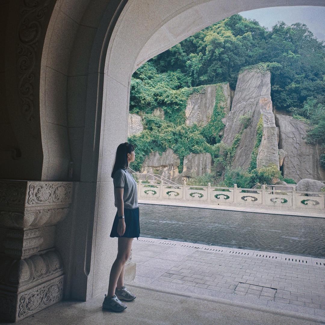 - 不染