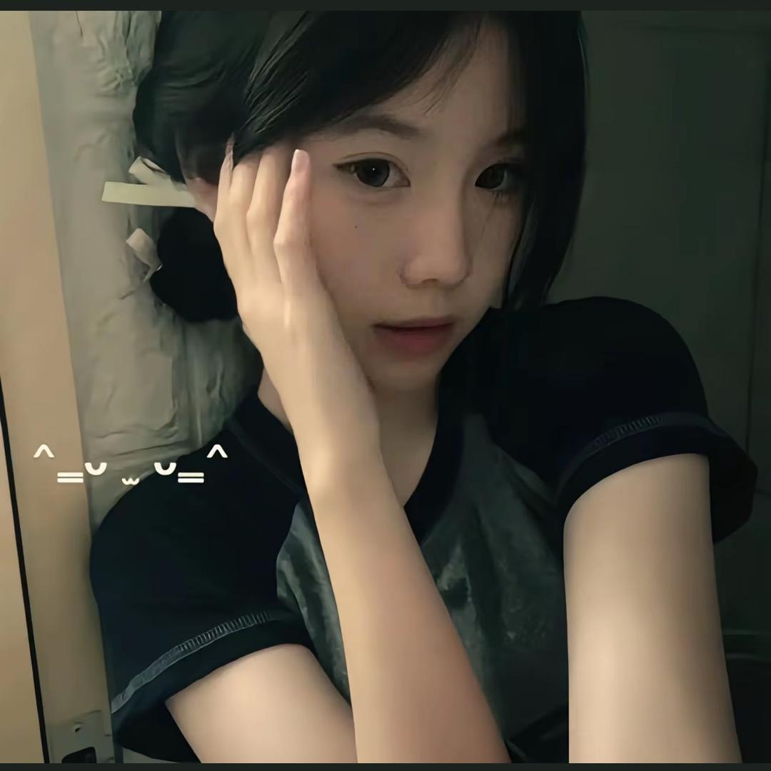 伍月