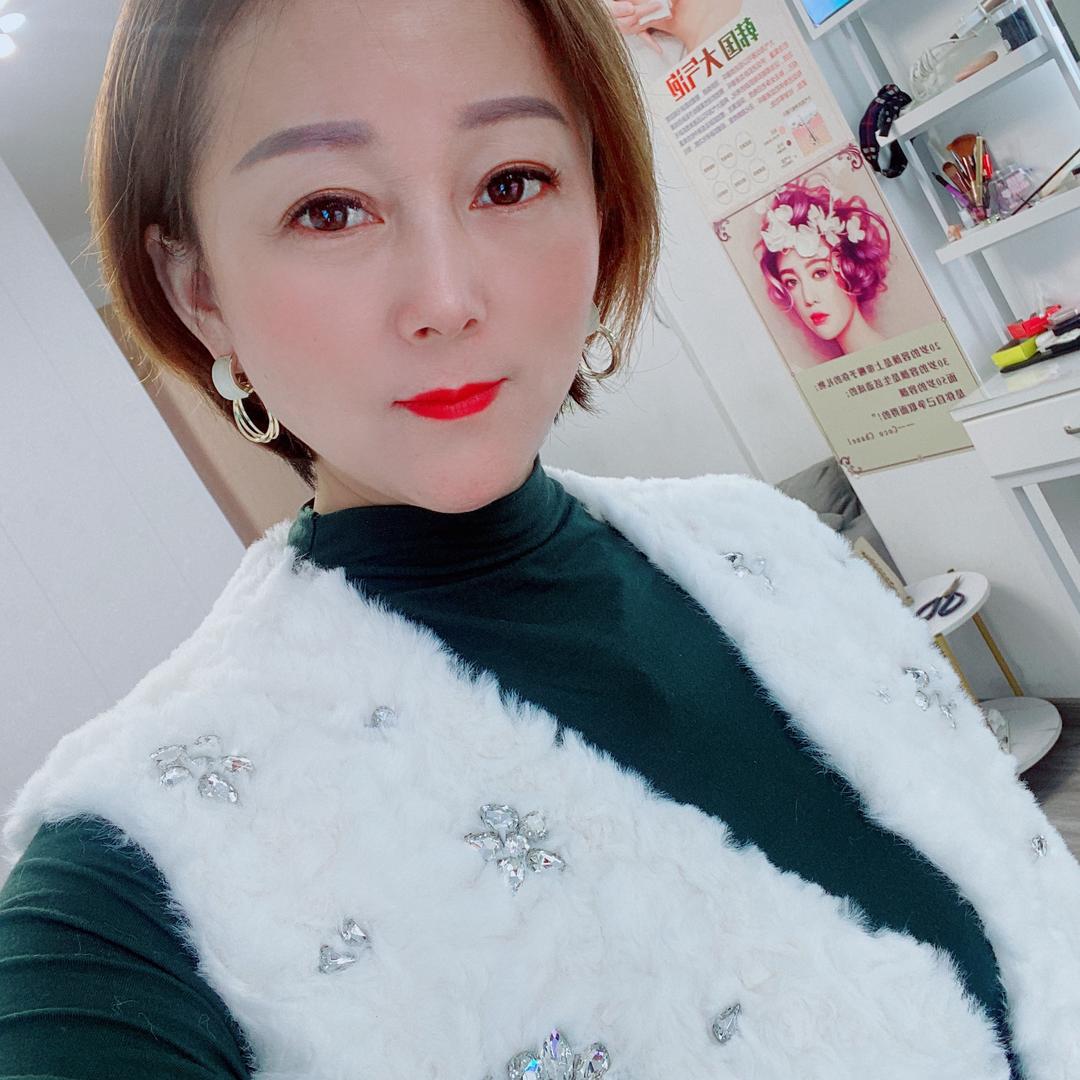 琴小妞