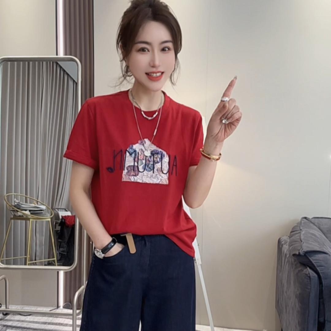 黄小芳服装店
