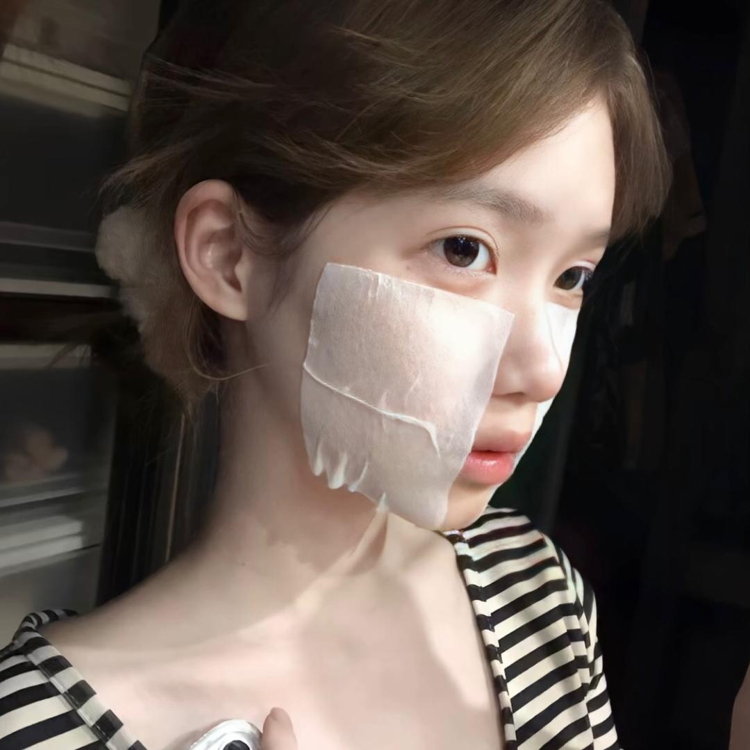 冰 岛^