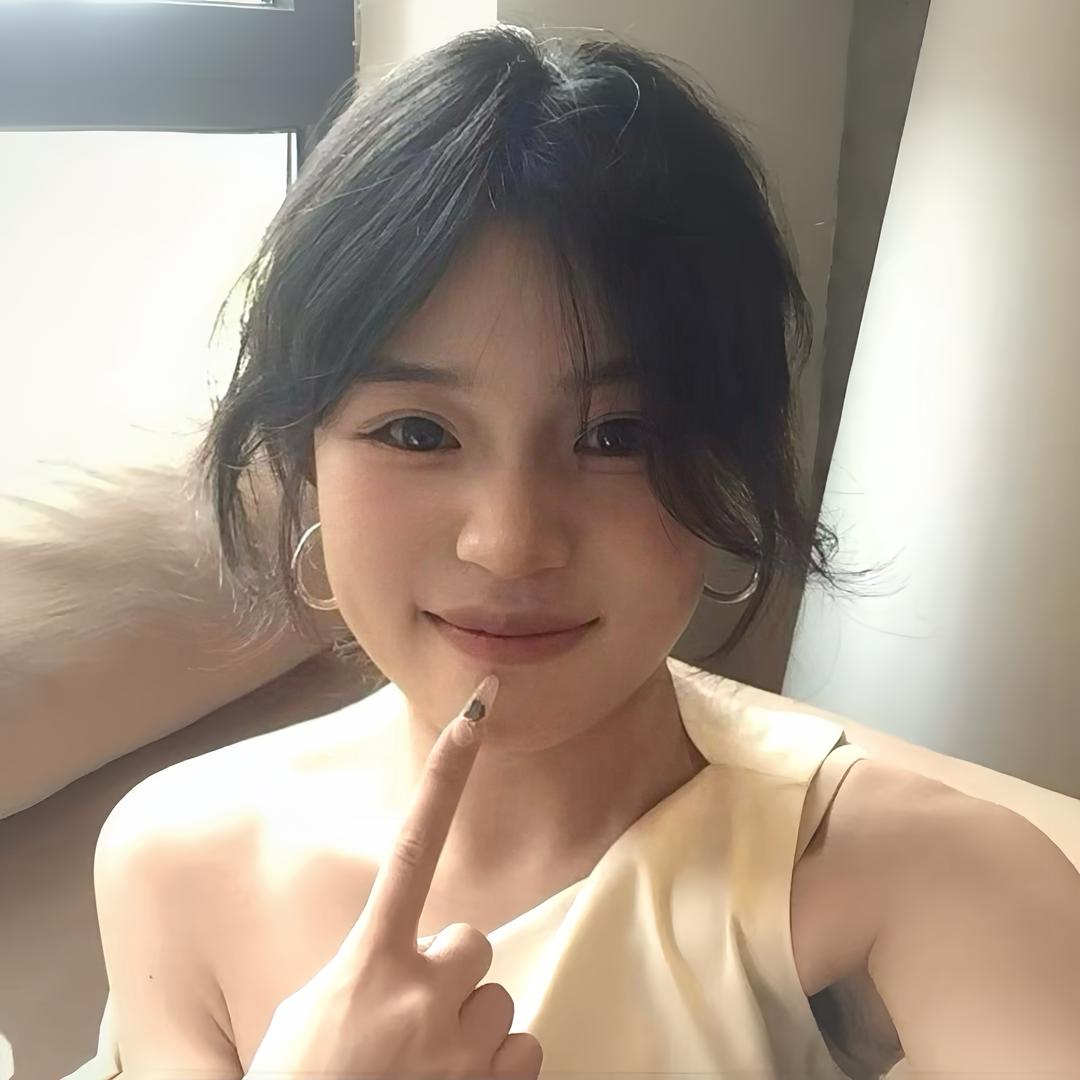 董董.