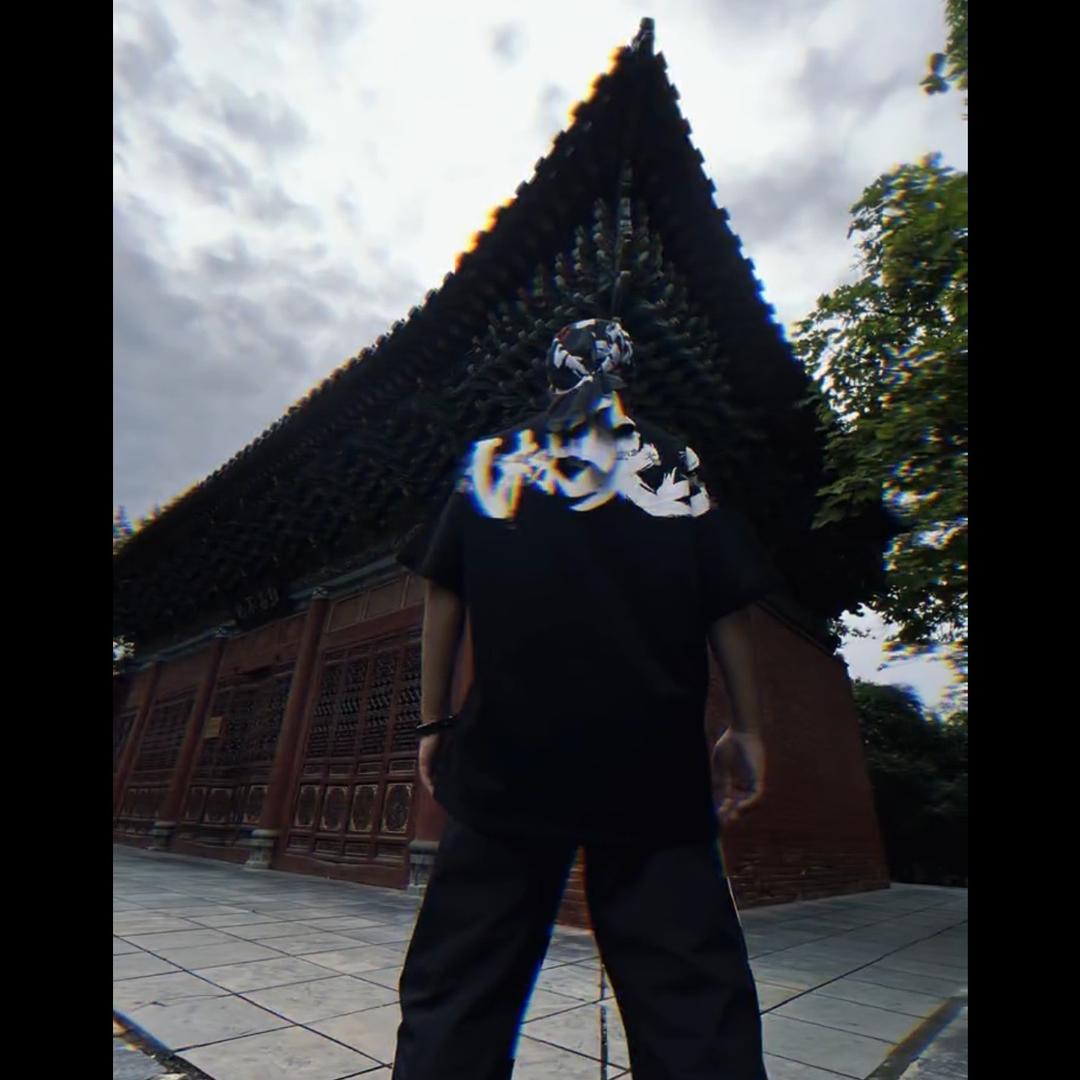 同素异形服饰旗舰店
