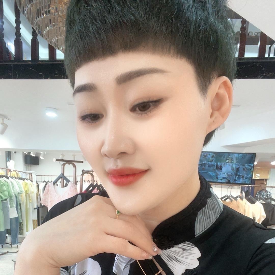 💋👩‍👧‍👦小愛寶贝💃