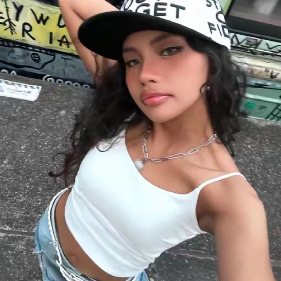 隔壁村的寡妇小美