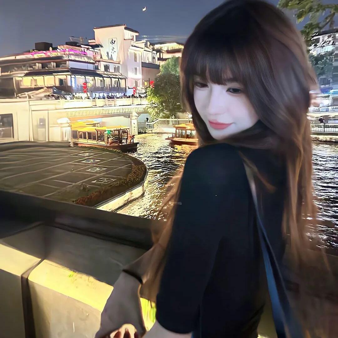 深情的小美.