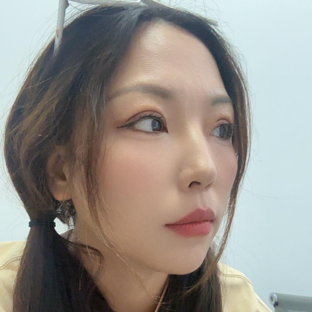 芳&妍