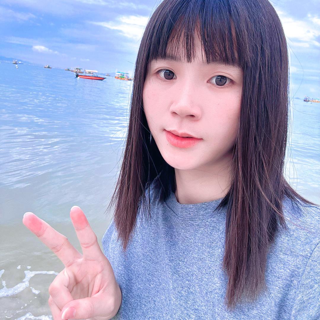 快乐的牛马🌸