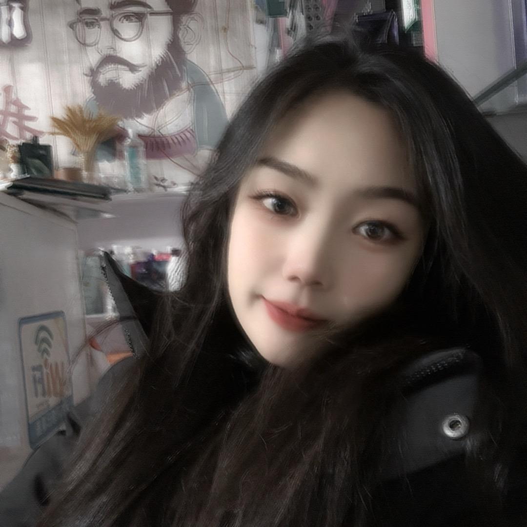 何何