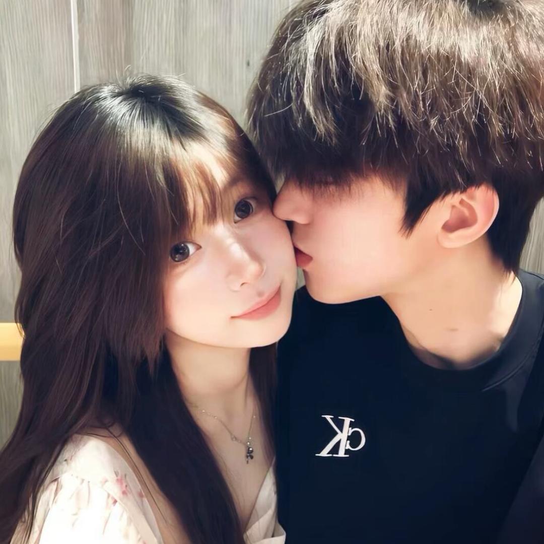 小Y^