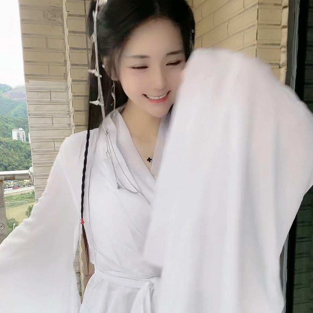 爱笑的雪儿