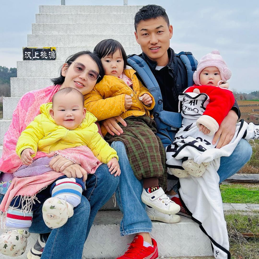 富贵包包（家有三娃）