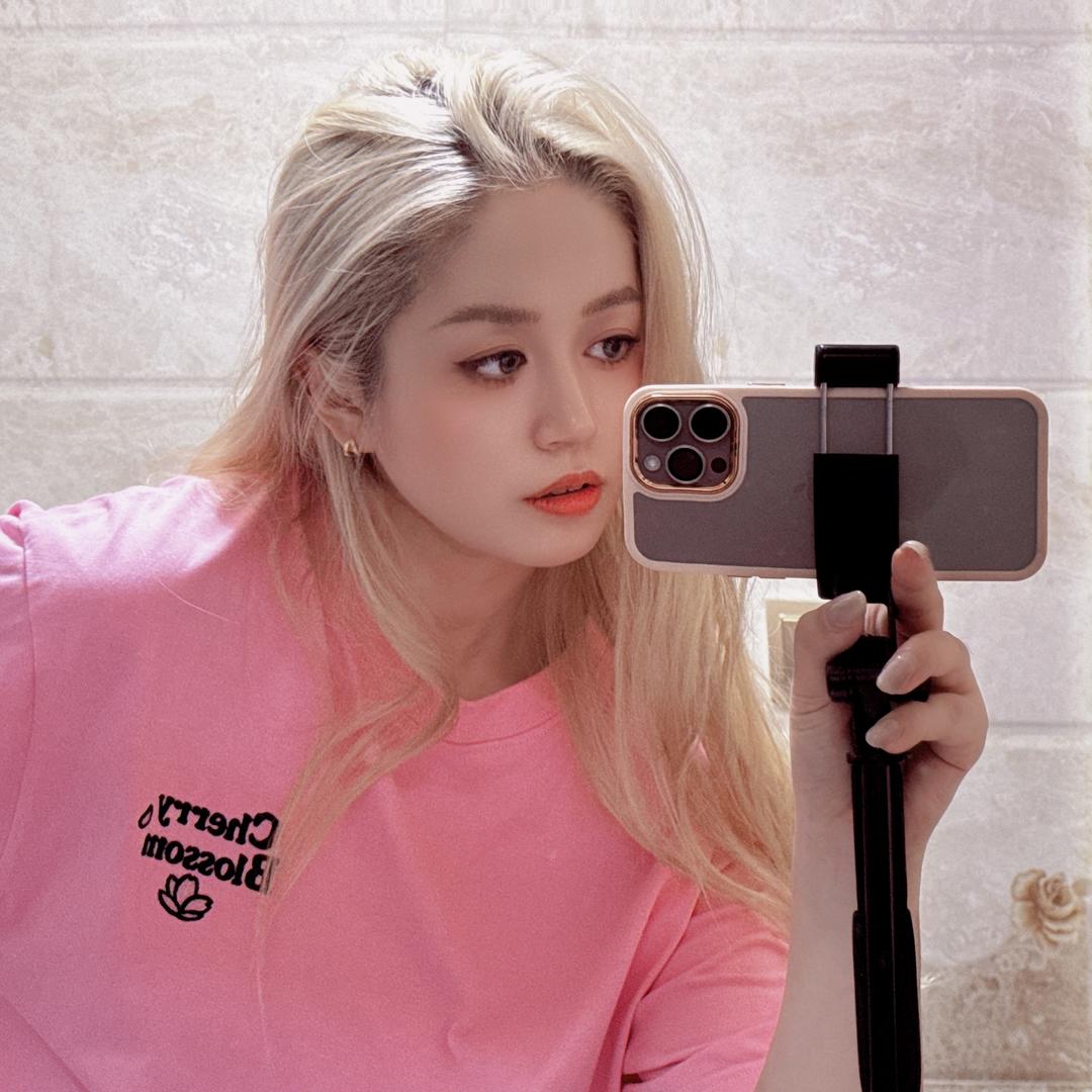 👏寒宝喜欢吃汉堡🍔