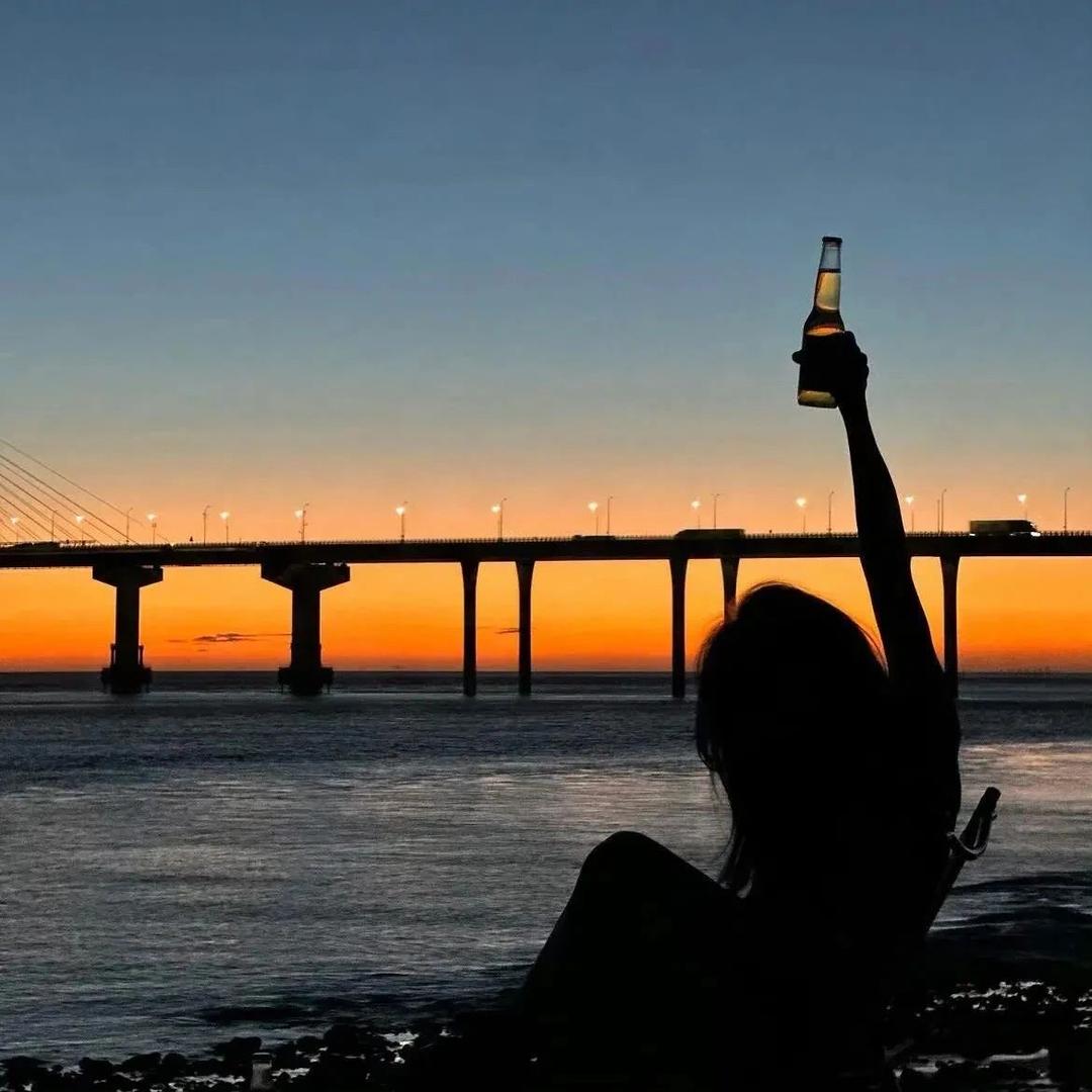 灿灿勉县服装店