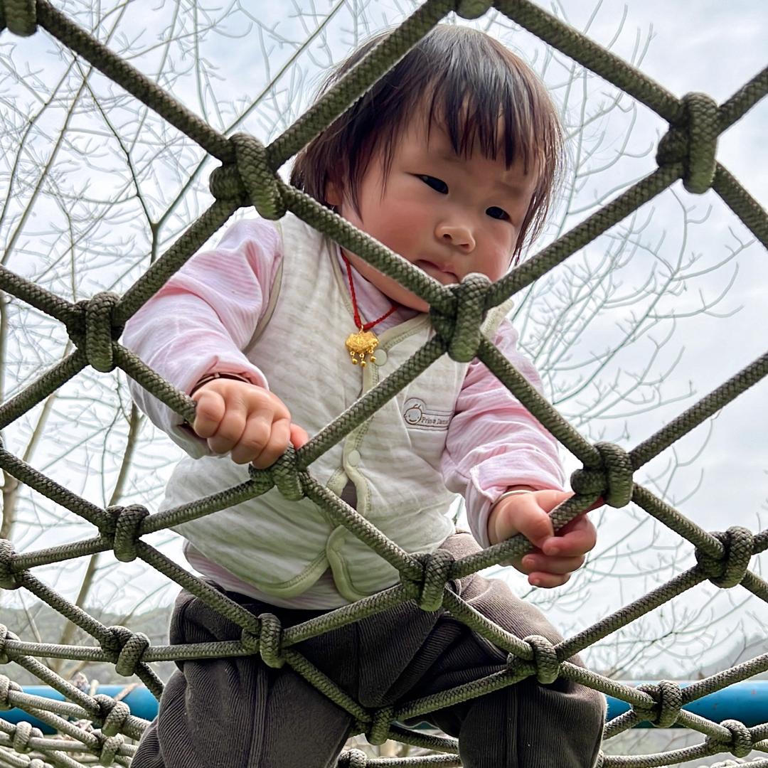 小刘还很小