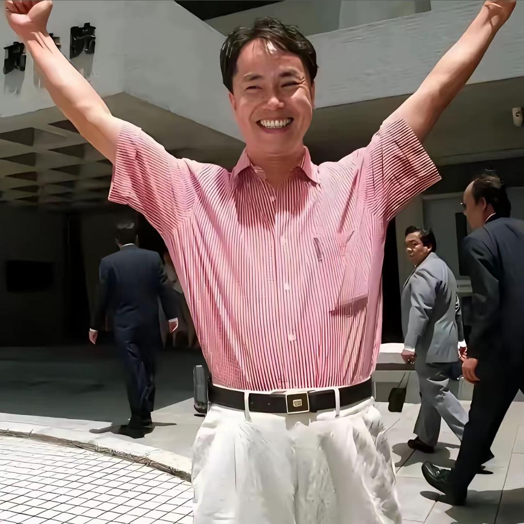 这匹狼受了重伤。