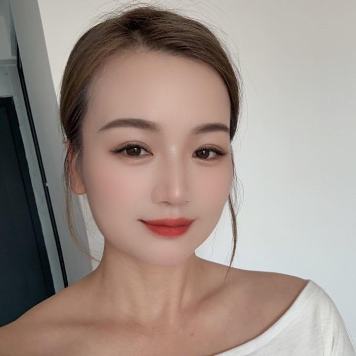 闫诺娇