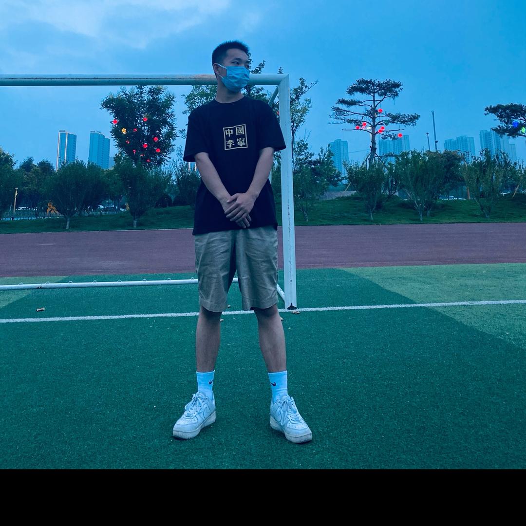 不爱穿内裤🇨🇳
