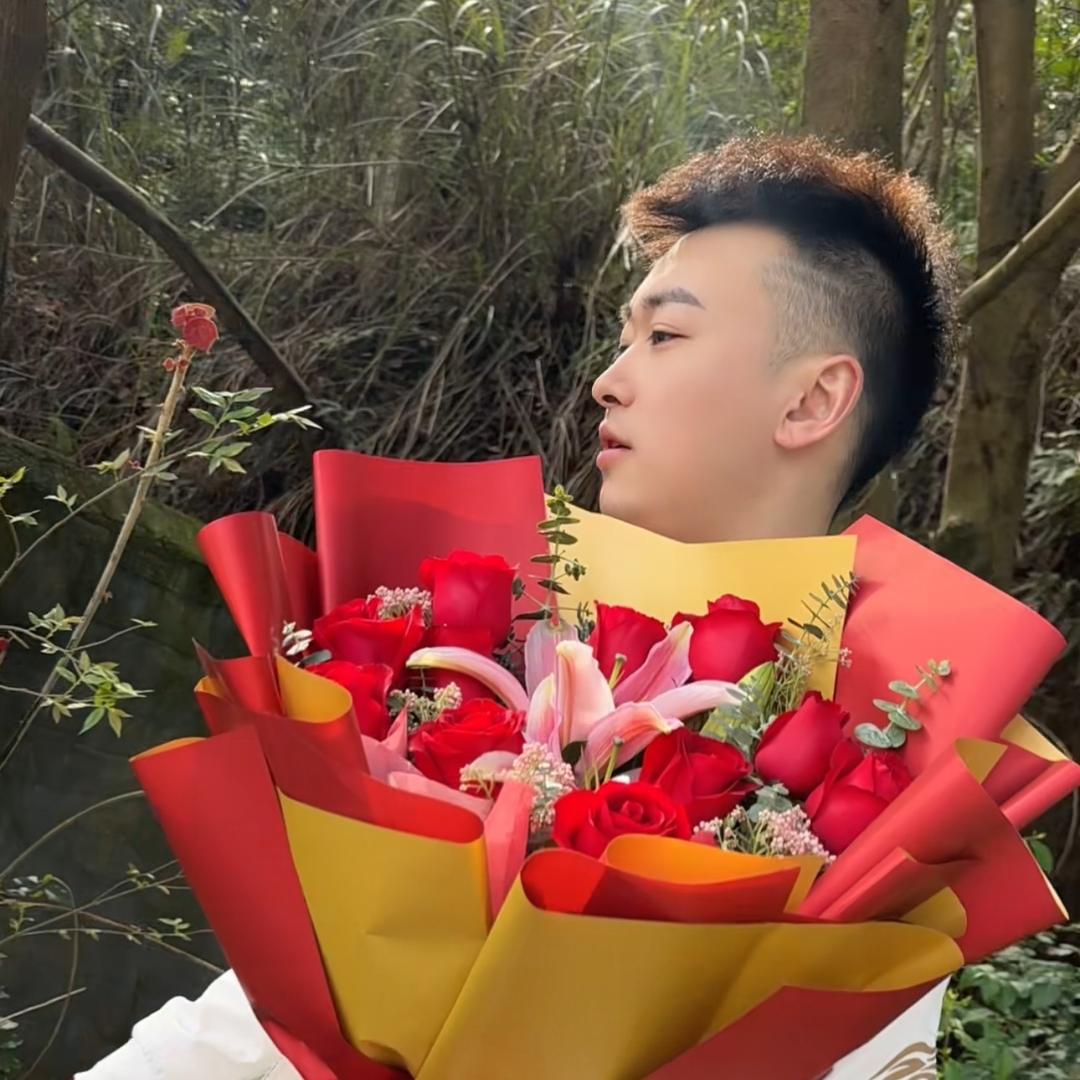 为了生活陪富婆🔥