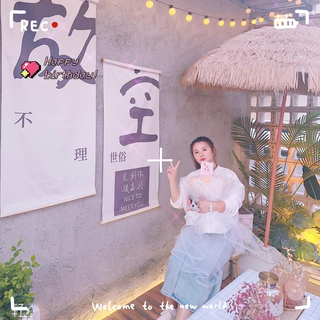 卖五金的小姐姐