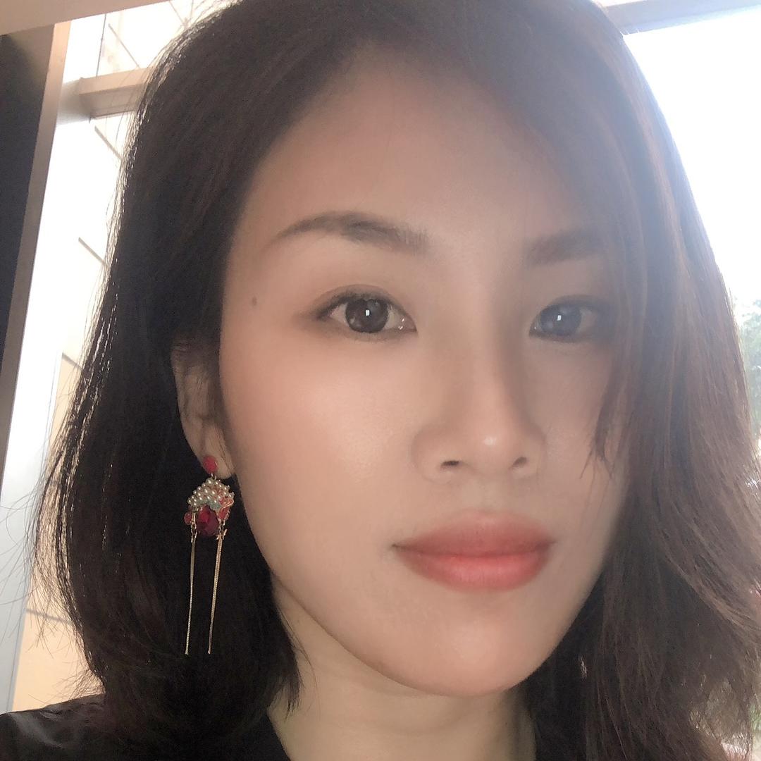 一米多高的小姐姐