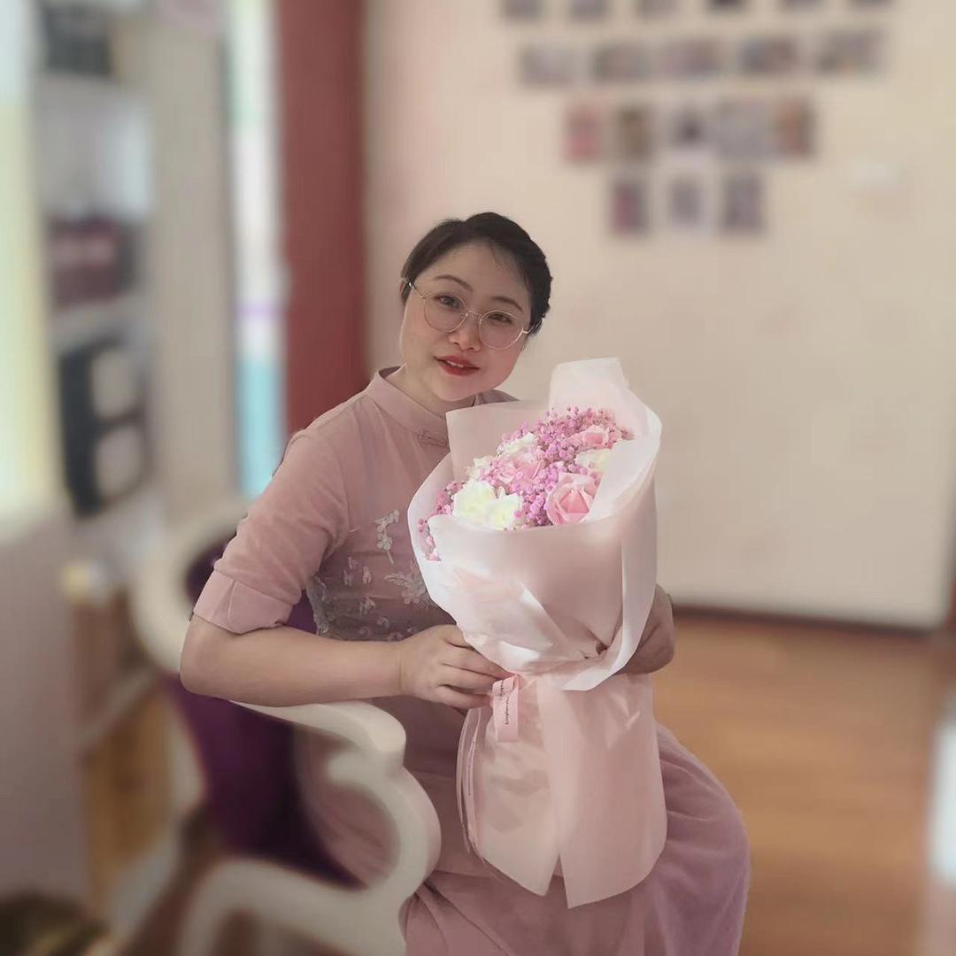 魔瘦专业减肥养生机构 杨梅