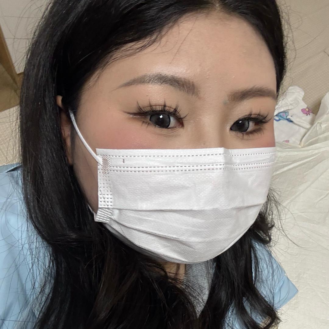 露露.