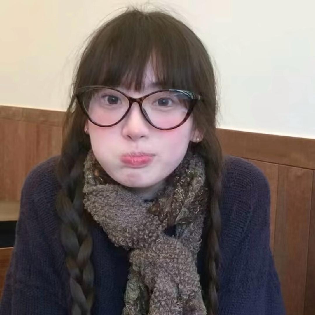 栀子鱼.