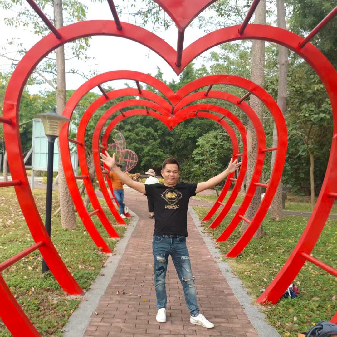 专业贴砖装饰刘一疯