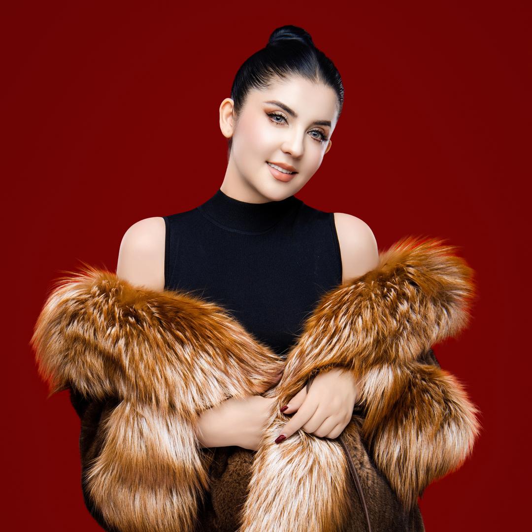 ADILA·NIJAT主持人