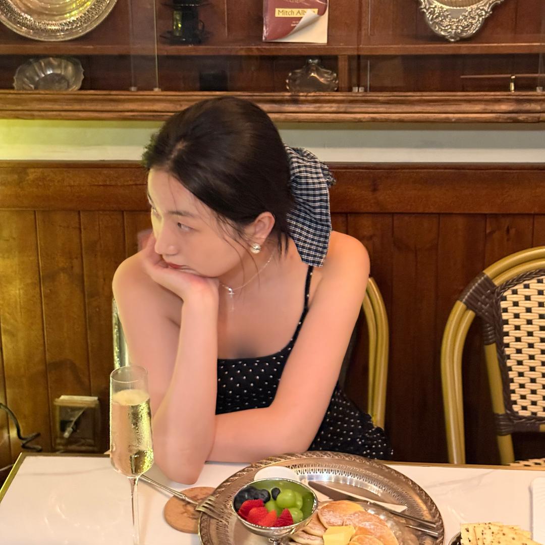 妮妮 吖