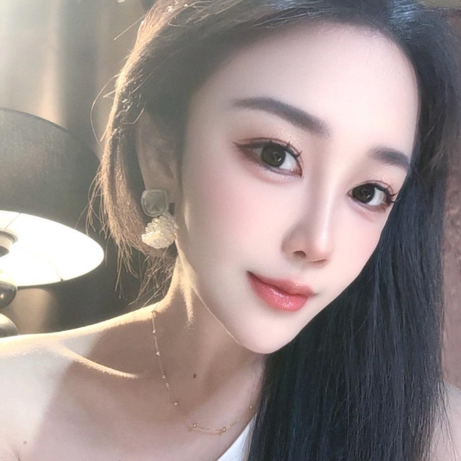 百领职业装(天河广场店)广州娴萱zmkla直播号