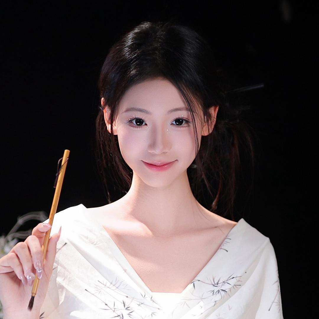 冯咩咩🐑（8.29生日party🎉）