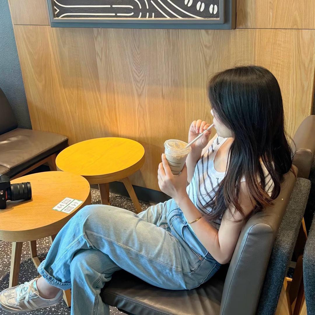 沙市区美佳华商场一楼Milan米兰女装