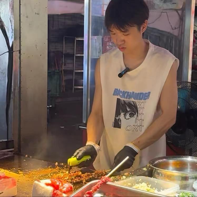 大牛忙小蔡摆摊日记