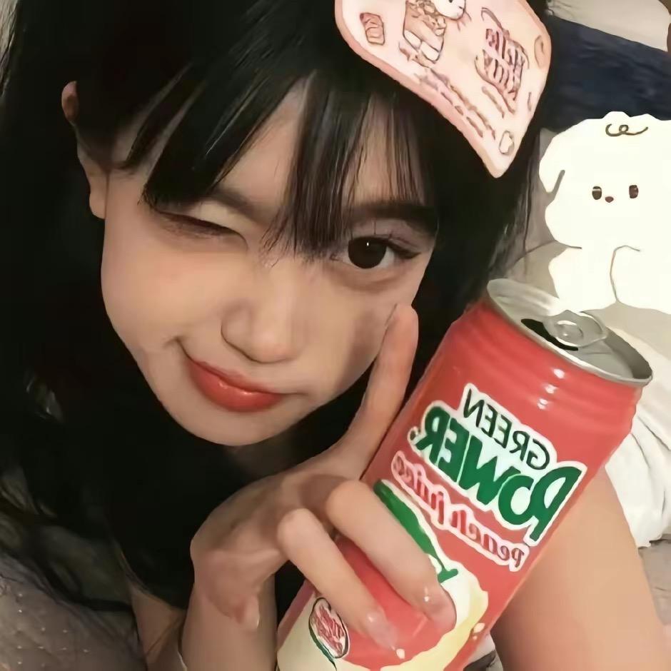 周周.
