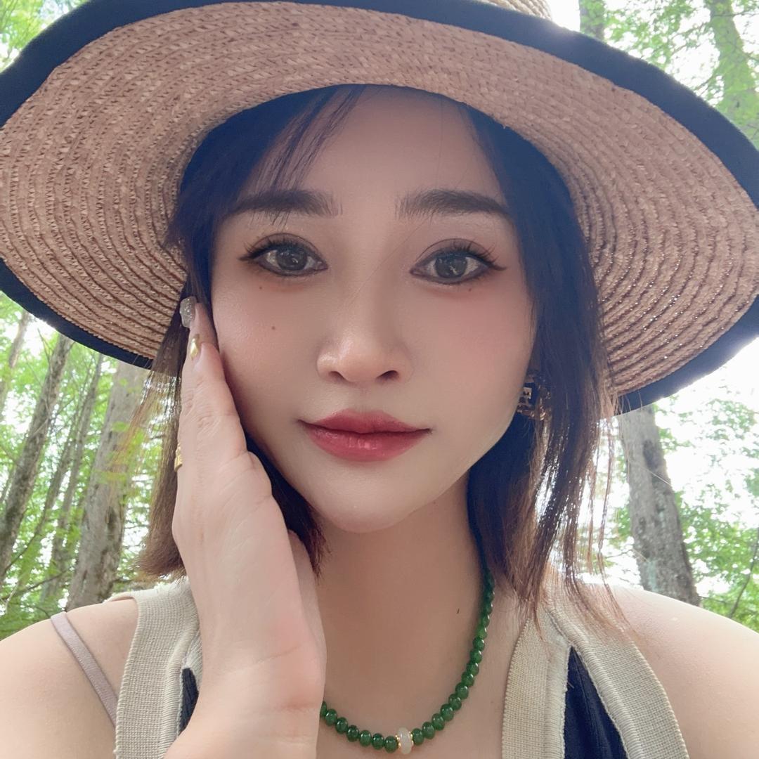 钮钴禄.富婆
