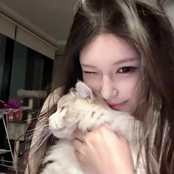 𝐋.🐾