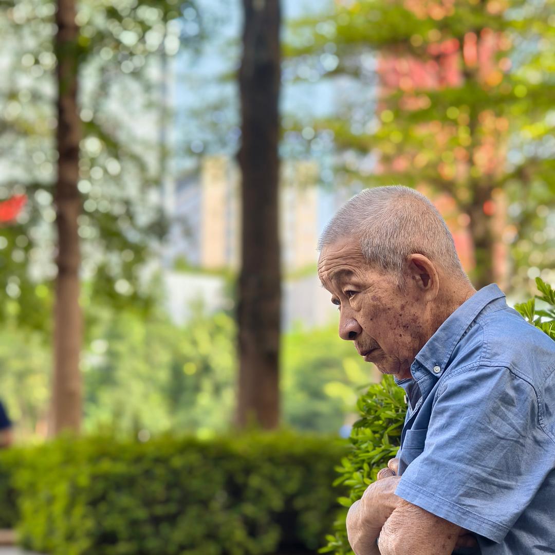 70后家具人小杨