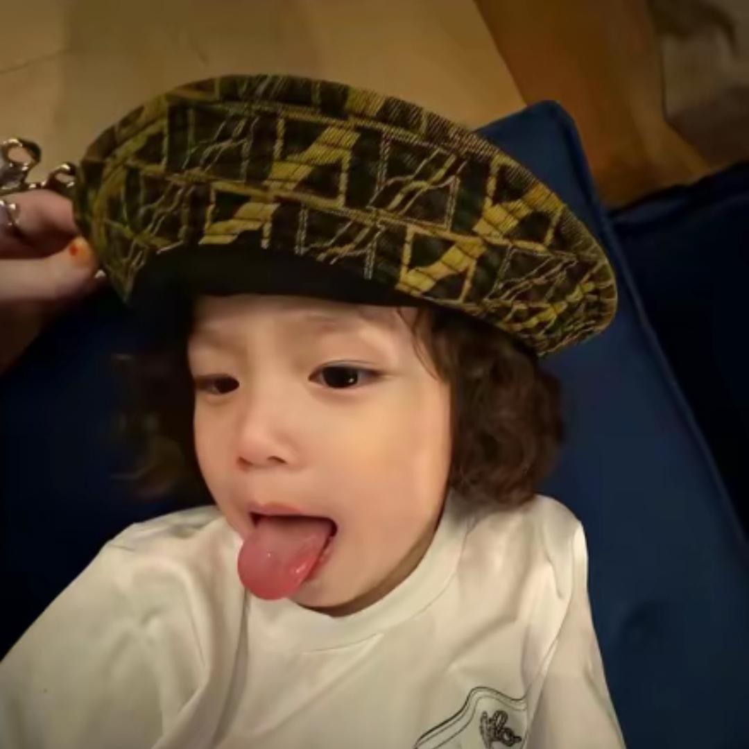 729