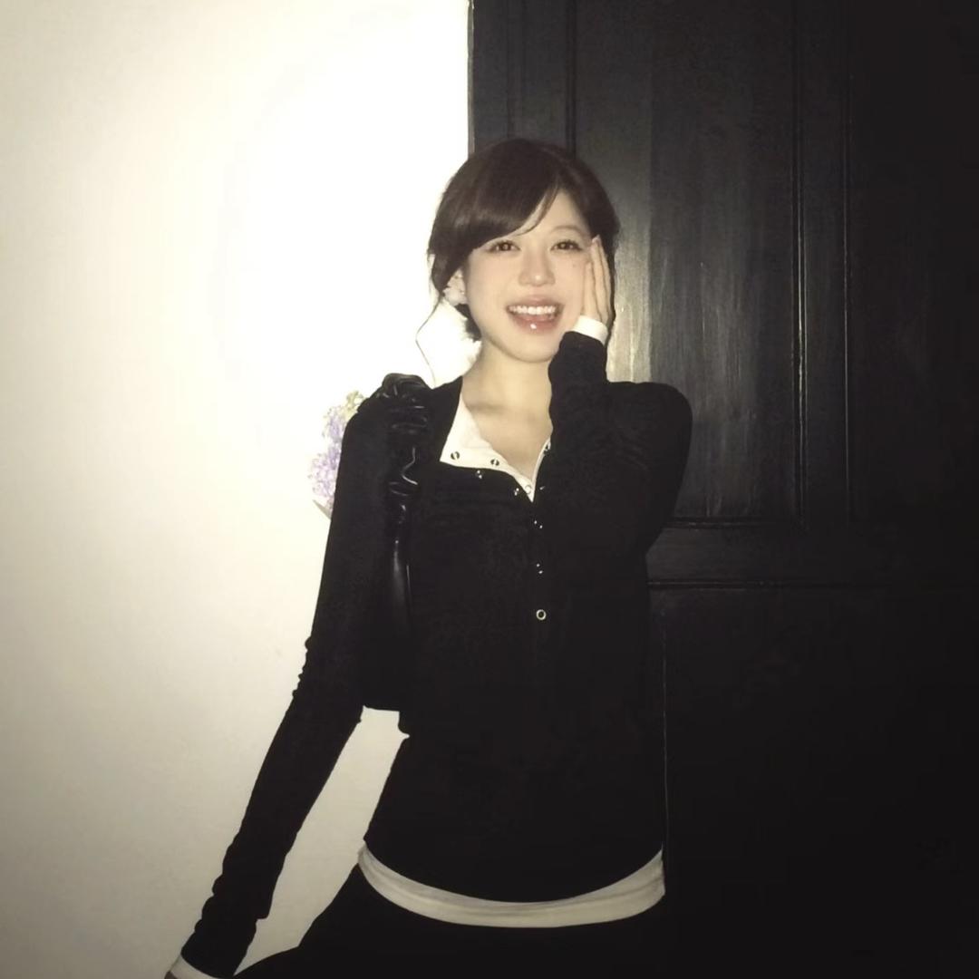 腼腆小美