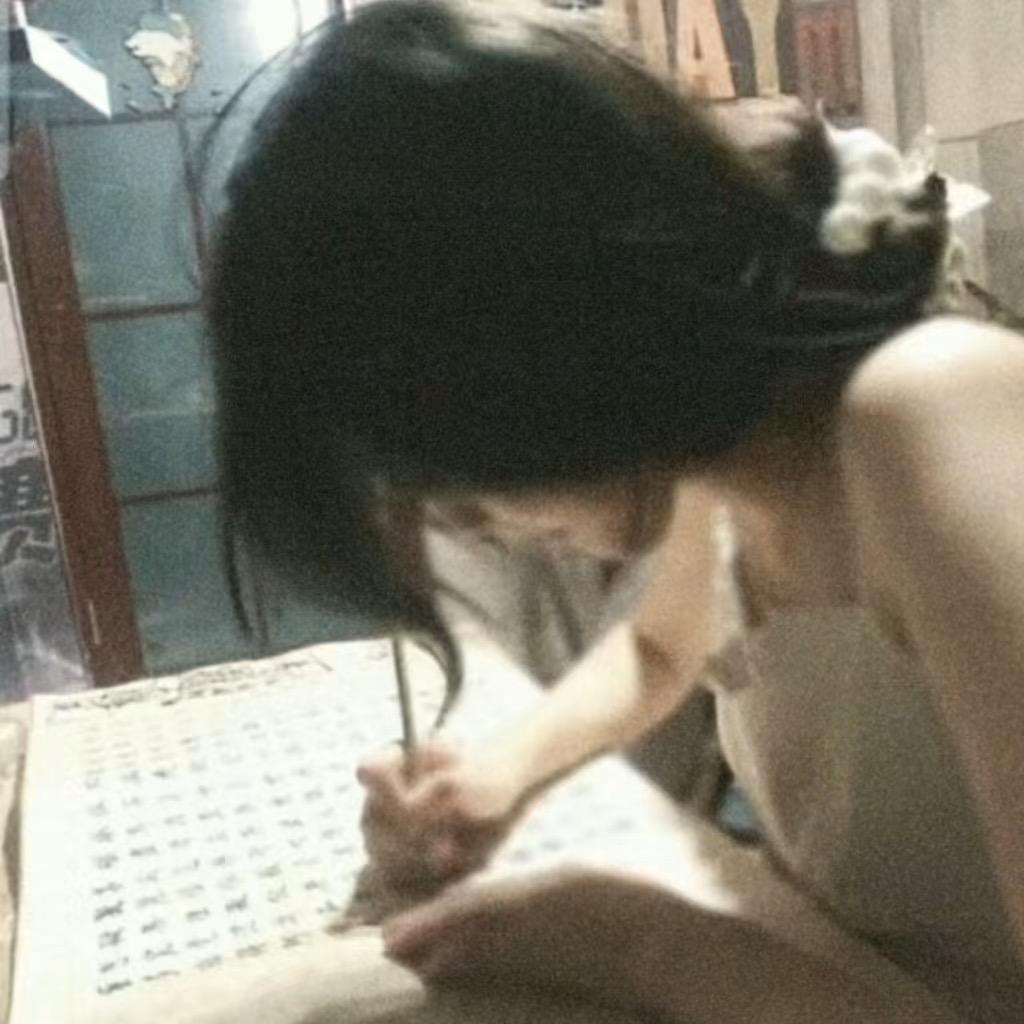 讨厌榴月