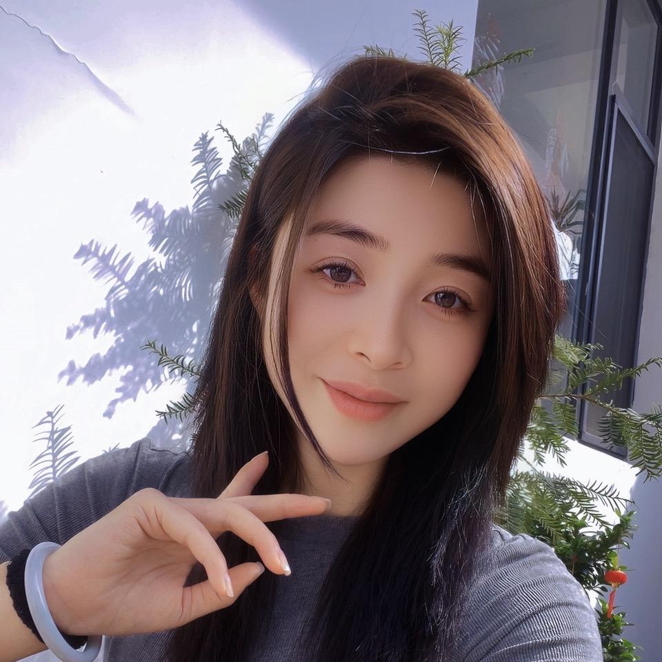 钟姐姐在这里（直播号）