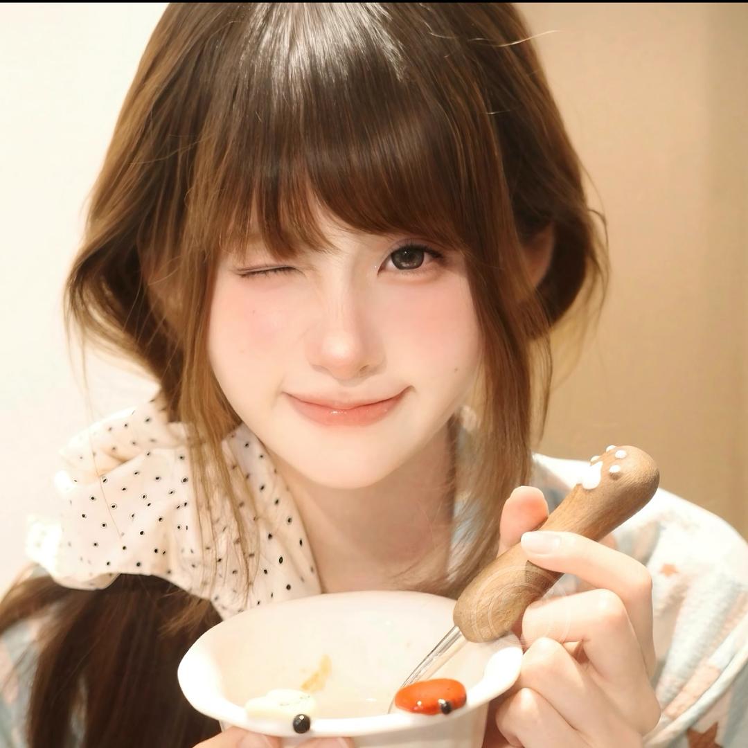 小熊维尼 /•᷅•᷄\୭