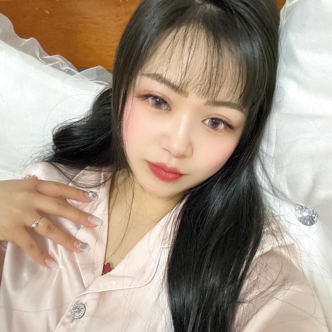 ᥫ ʚ ΐ ɞ 李 雅 宝