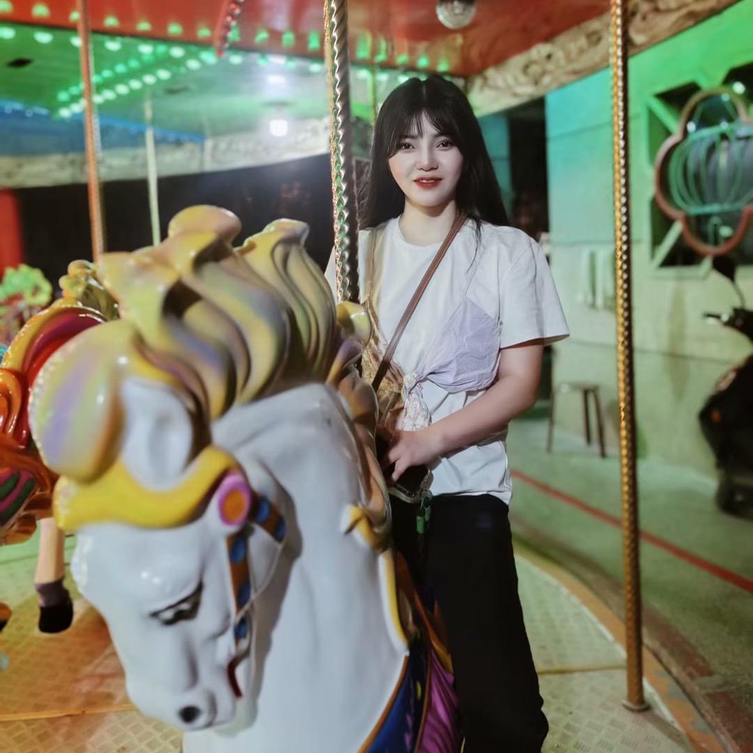 静静子👱‍♀️