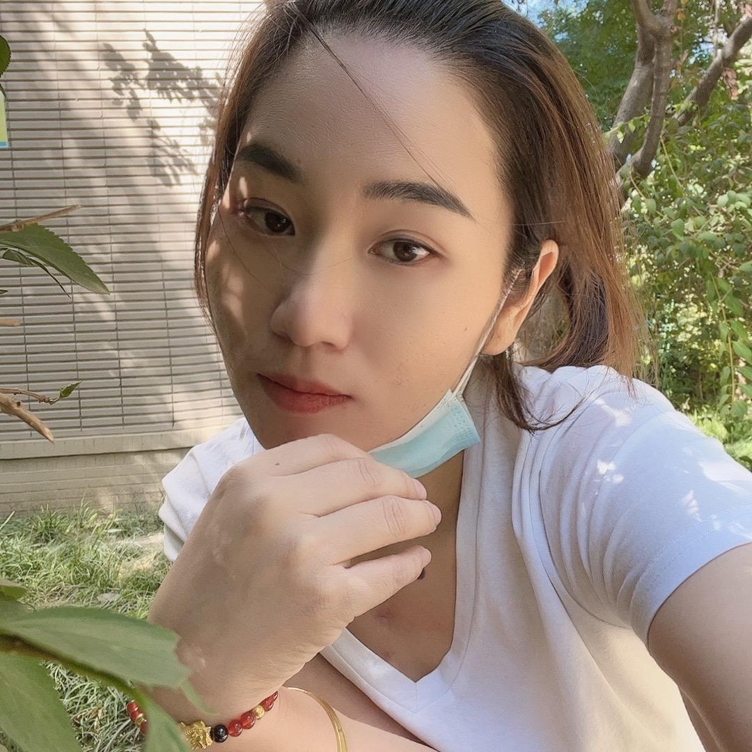 快乐的女孩👧